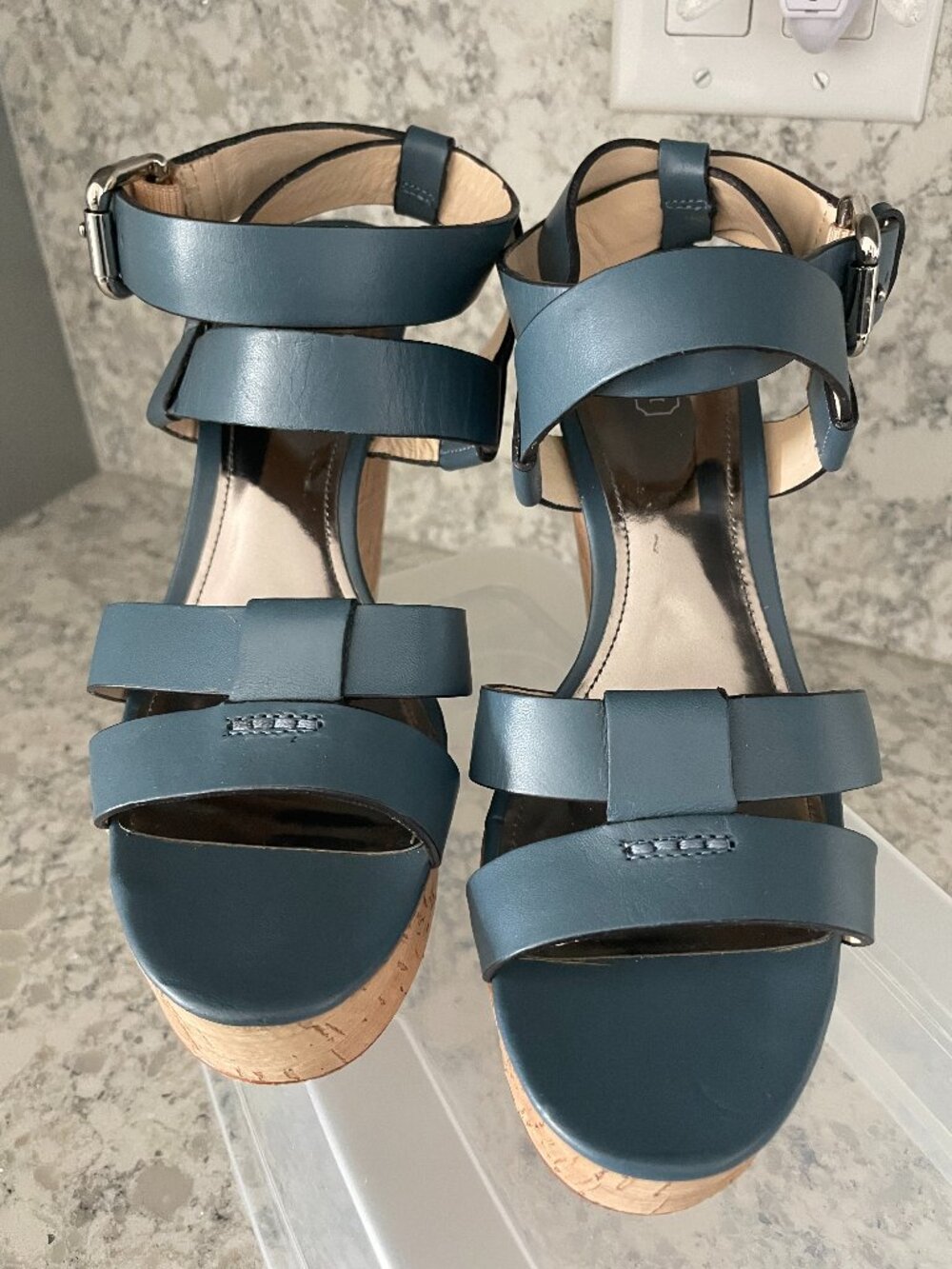 COACH CHARLA PLATFORM STRAPPY SANDAL BLUE VACHETTA LEATHER SIZE 7 PREOWN NO BOX